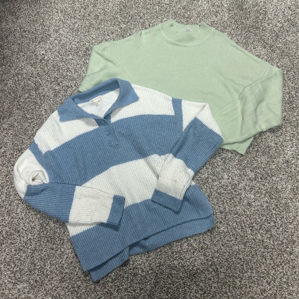 Women’s sweater bundle